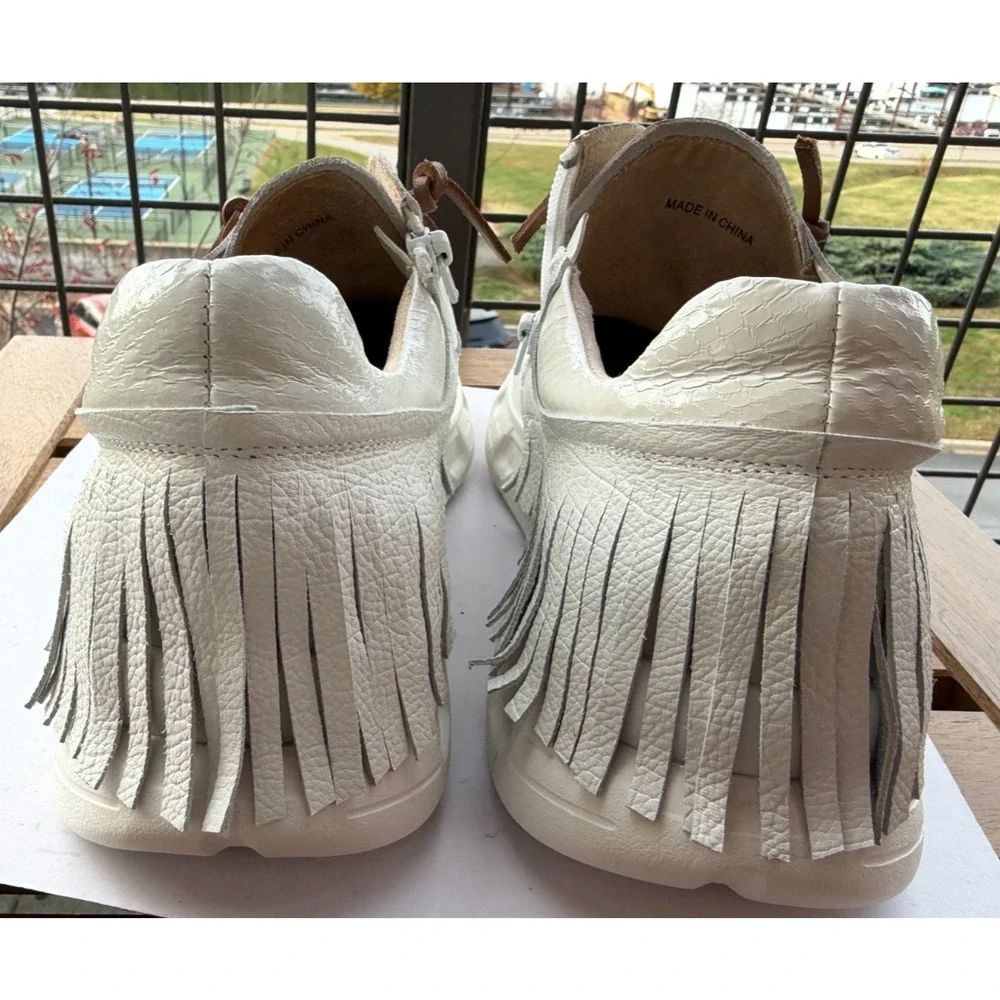 Vaneli brown Lace Up Fringe Sneakers white Comfy sporty Boho Western Sz-7 .5
